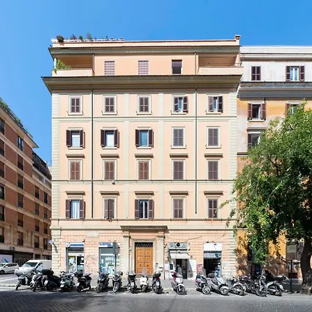 Termini Luxury 12 Beds Apartment-2